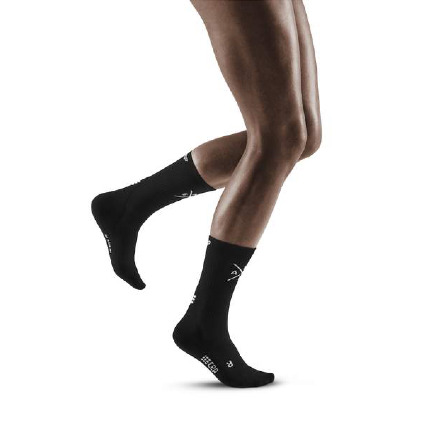 CEP M/W XTRA MILE mid-cut Socks : black/white